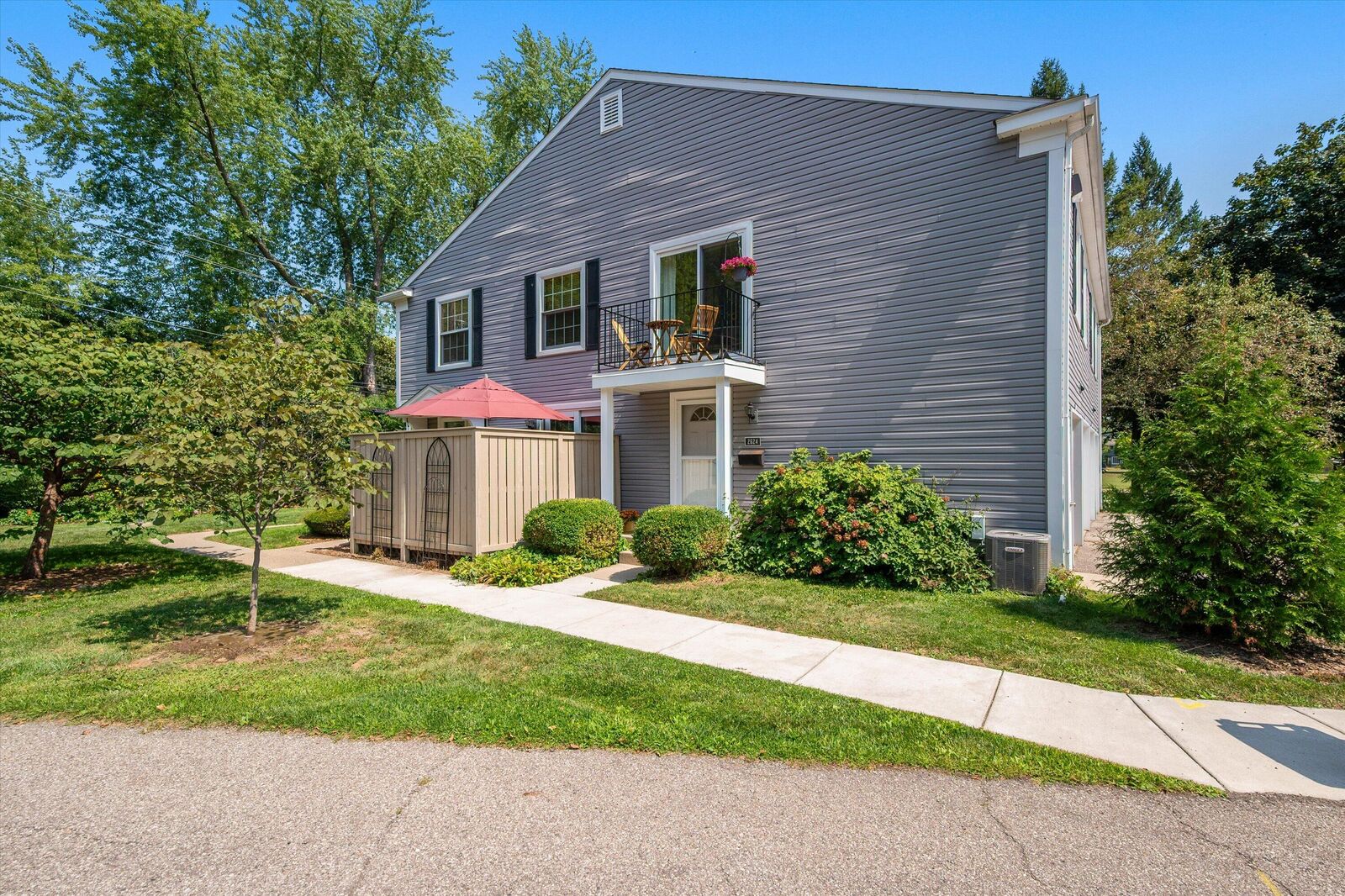 Property Photo:  2624 Fenwick Court  MI 48104 