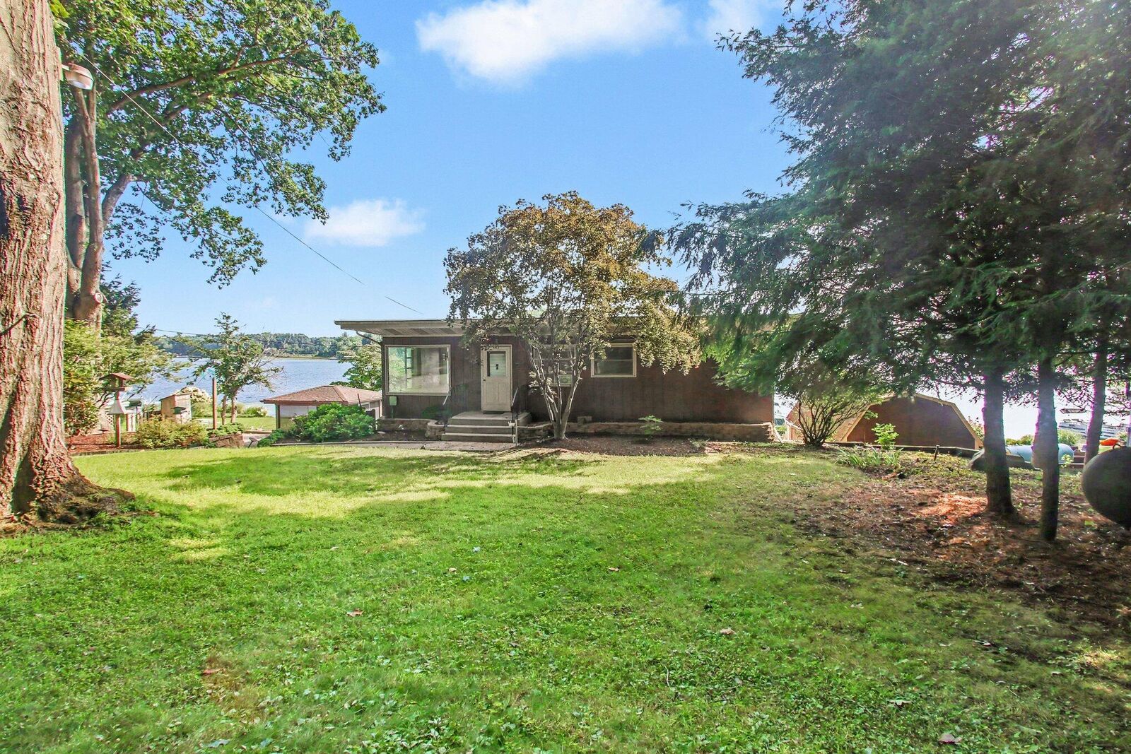 Property Photo:  51834 Co Rd 384  MI 49056 