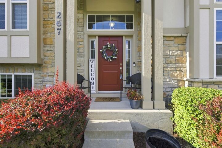 Property Photo: 267 Garrett Circle IL 60188