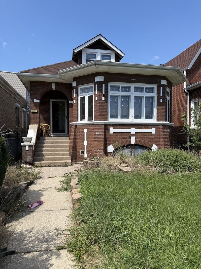 Property Photo:  7610 S Honore Street  IL 60620 
