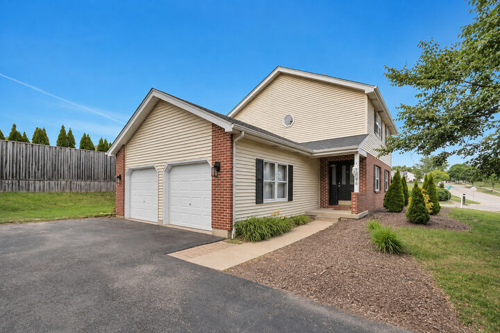 Property Photo: 8348 Adbeth Avenue IL 60517