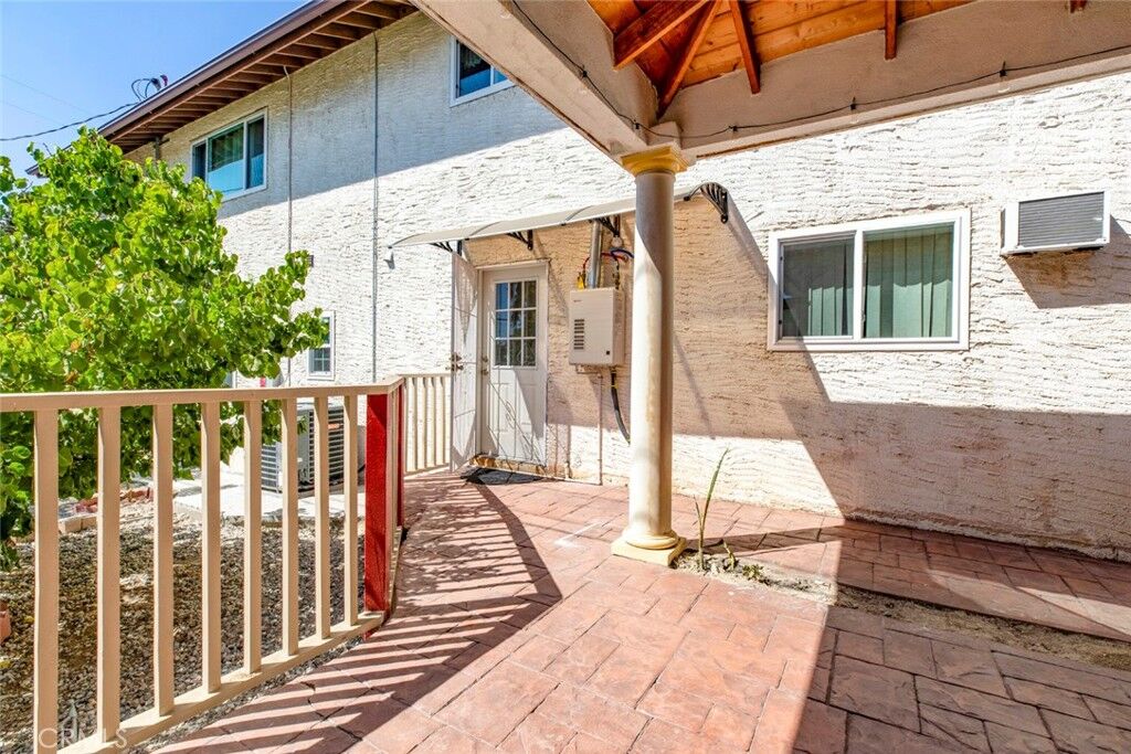 Property Photo:  10455 Glory Avenue  CA 91042 