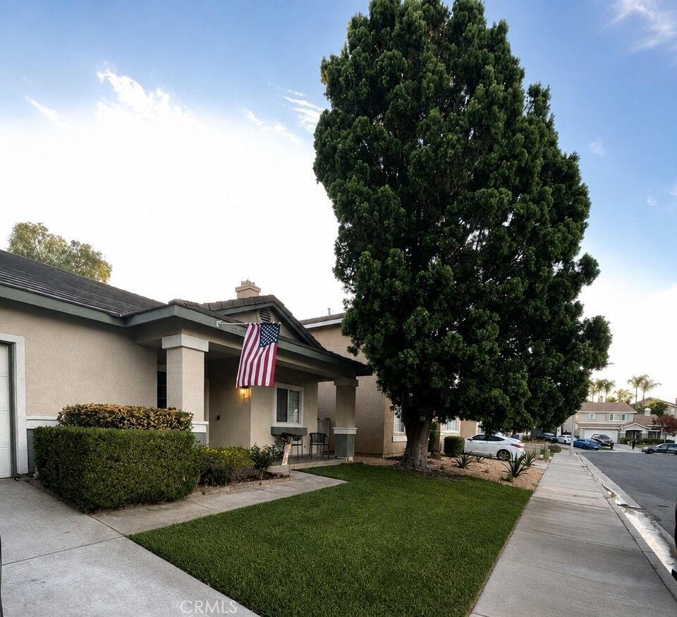 Property Photo:  5599 Applecross  CA 92507 