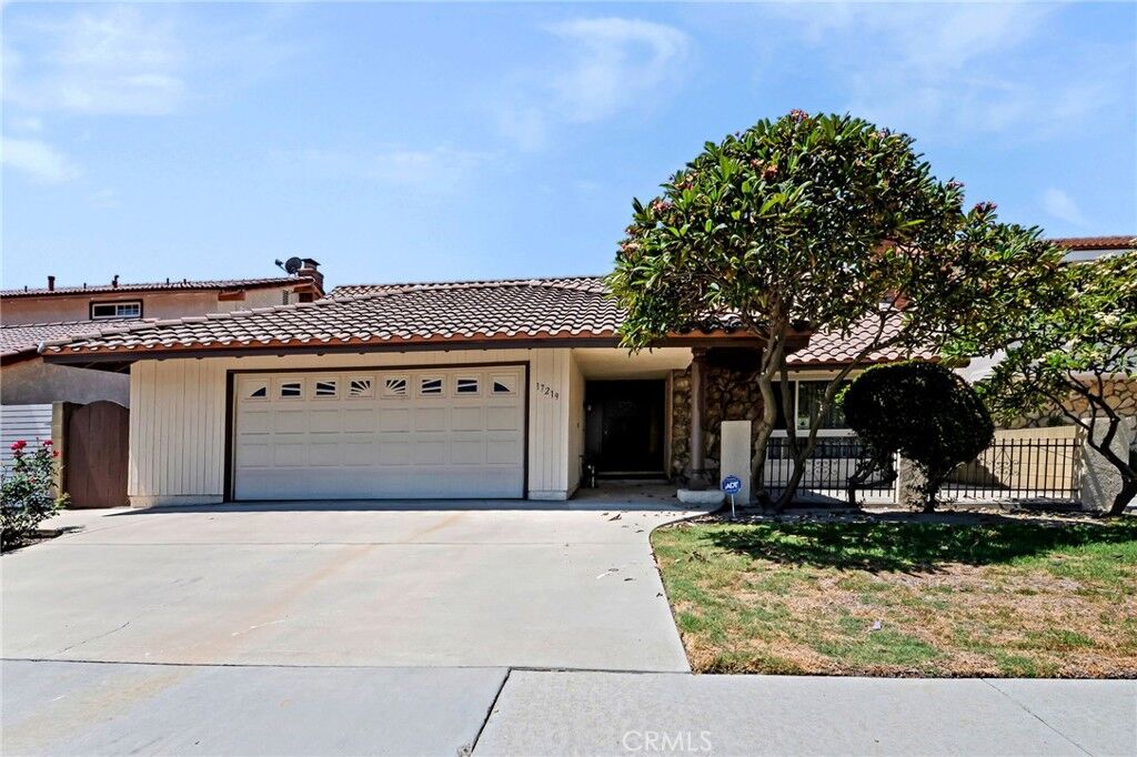 Property Photo: 17219 Horst Avenue CA 90703