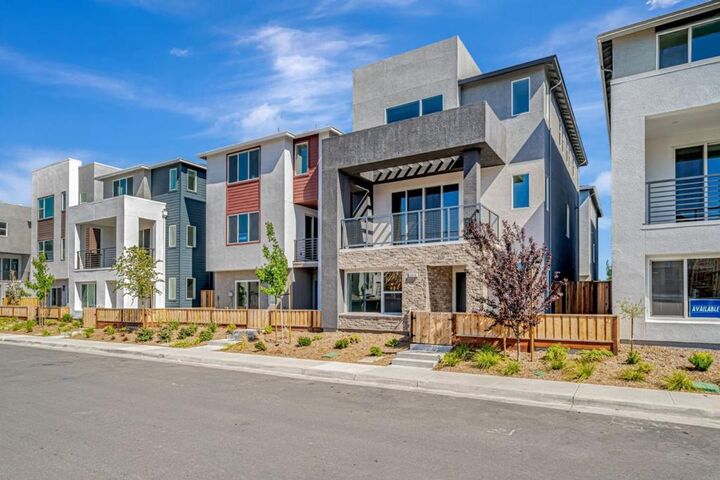 Property Photo:  1006 Rojo Terrace  CA 94583 