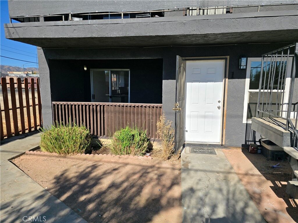 Property Photo:  38423 10th Place E 1  CA 93550 