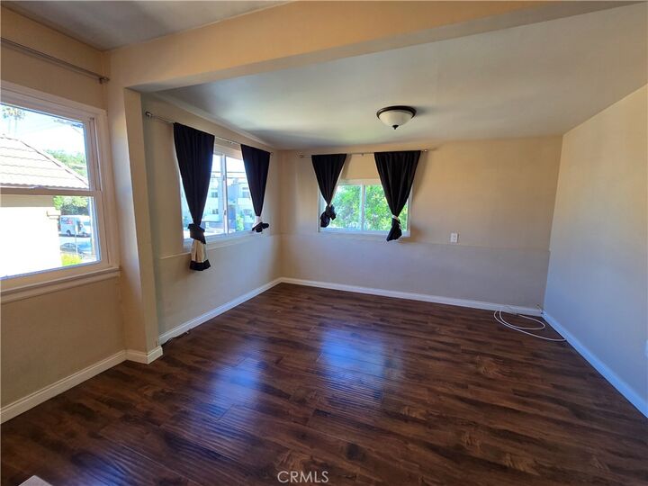 Property Photo:  10939 1/2 Moorpark  CA 91602 