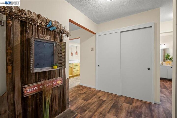 Property Photo: 3441 Tice Creek Rd 4 CA 94595