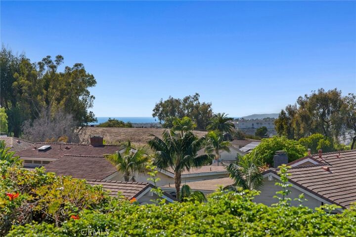 Property Photo:  241 Calle Neblina  CA 92672 