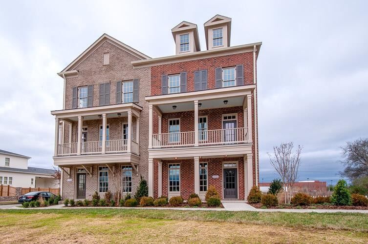 Property Photo: 1592 Townsend Boulevard TN 37064