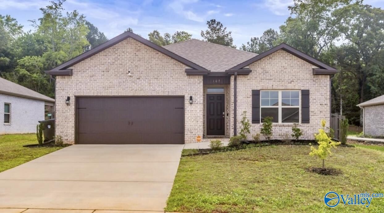 Property Photo: 109 High Leaf Drive AL 35749