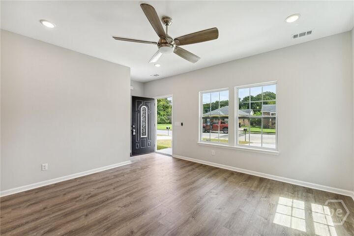 Property Photo: 609 Magazine Avenue GA 31412