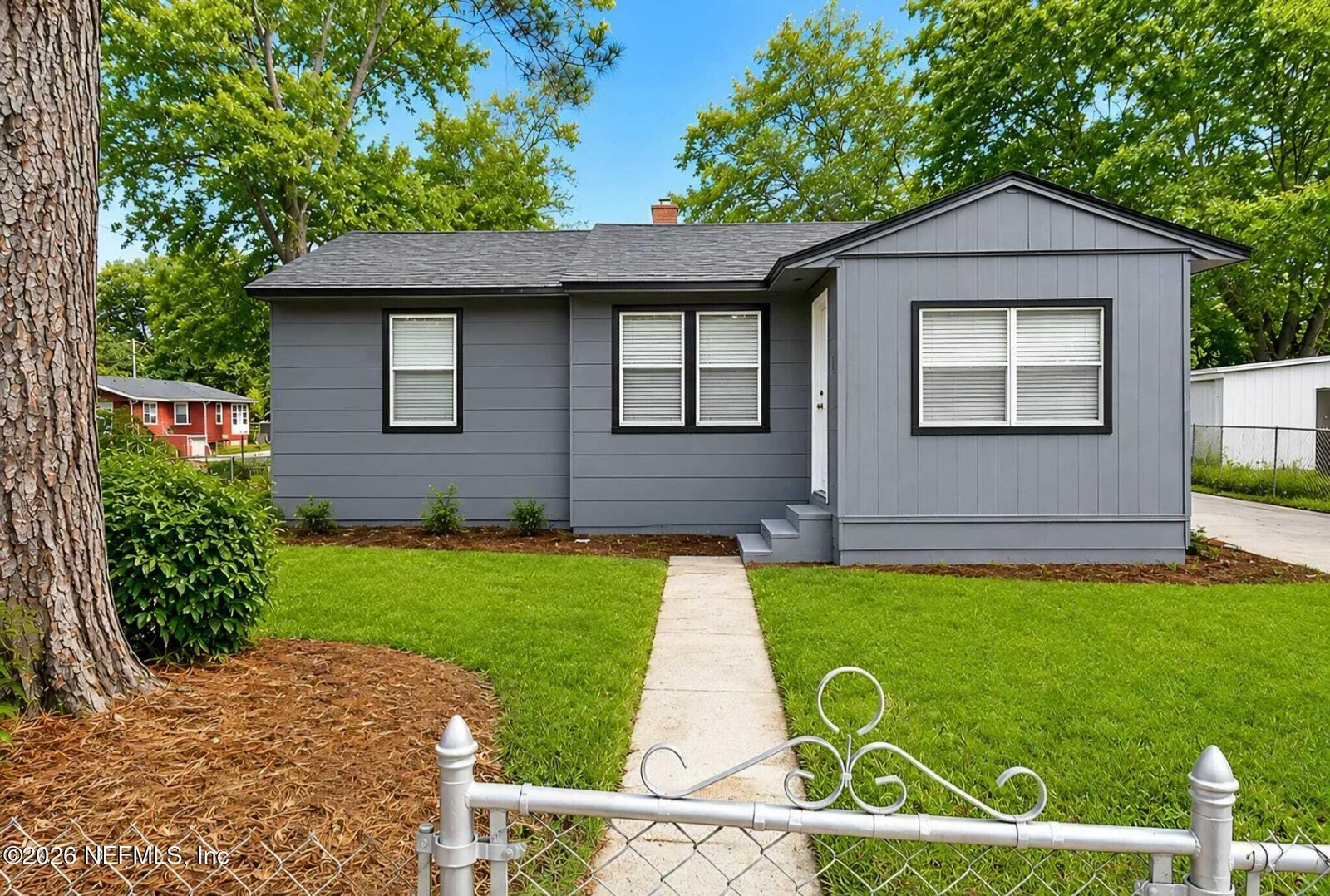 Property Photo: 2979 W 16th Street FL 32254