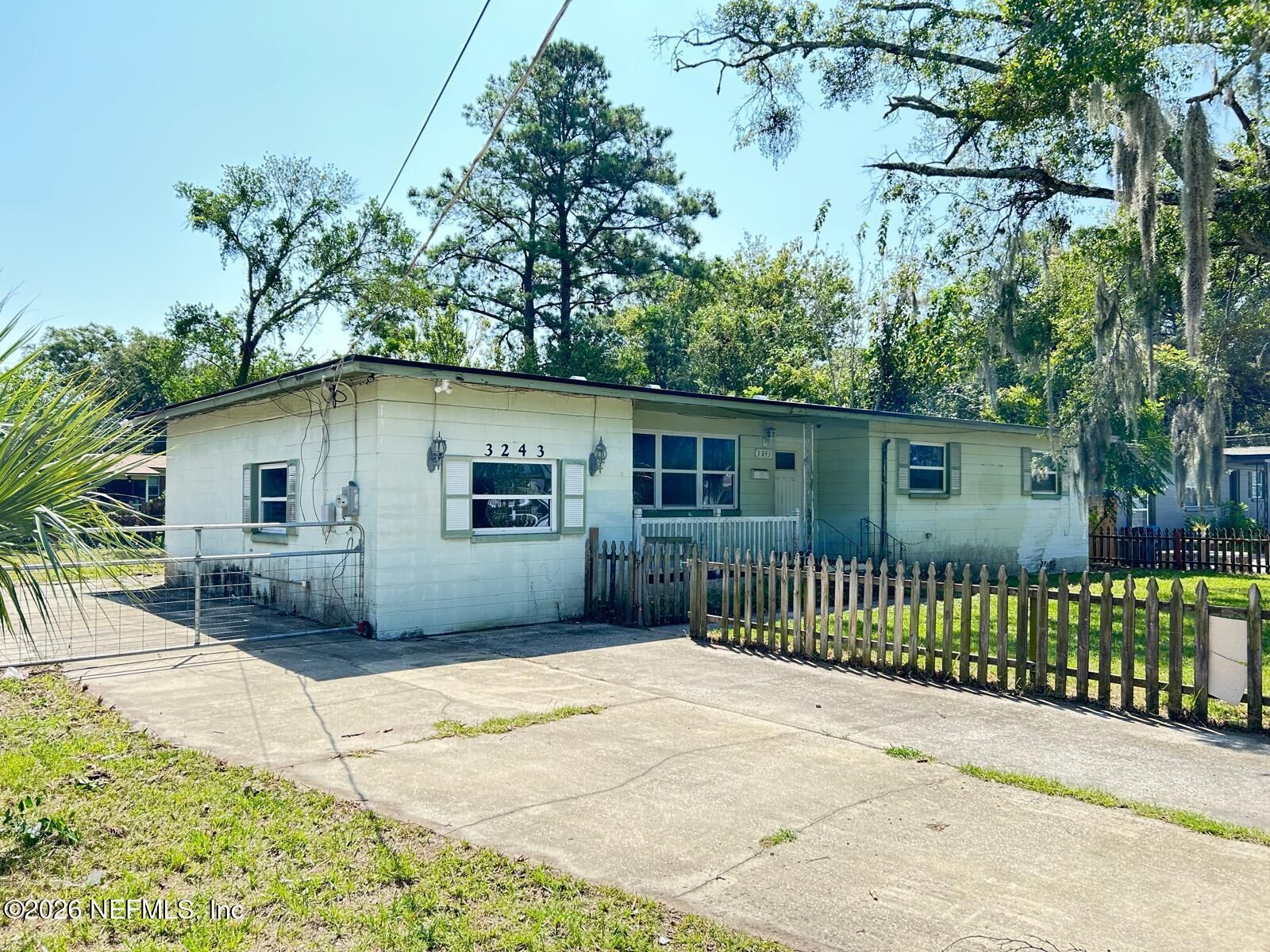 Property Photo: 3243 De Carlo Lane FL 32277