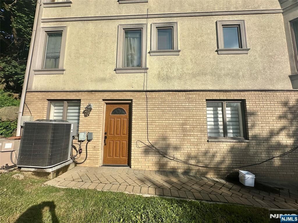 Property Photo: 447 Jane Street 1st Floor NJ 07024