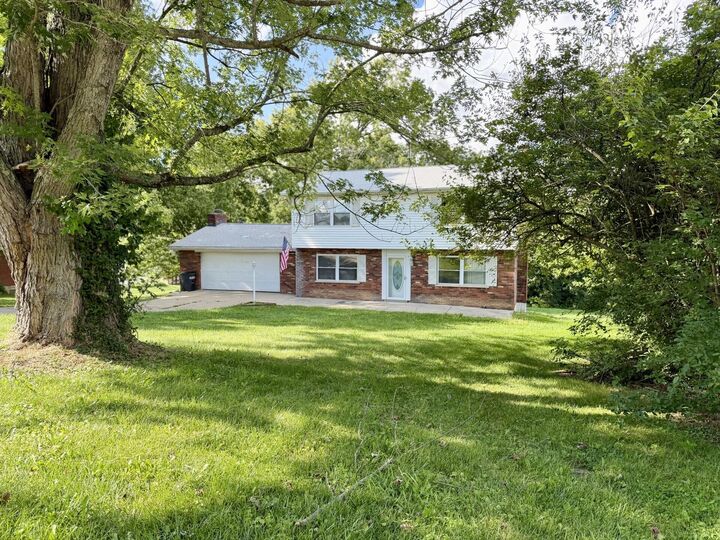 Property Photo:  2016 Mapletree Lane  KY 41051 