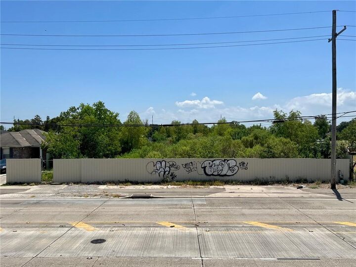 Property Photo:  13200 Lincoln Beach Boulevard  LA 70128 