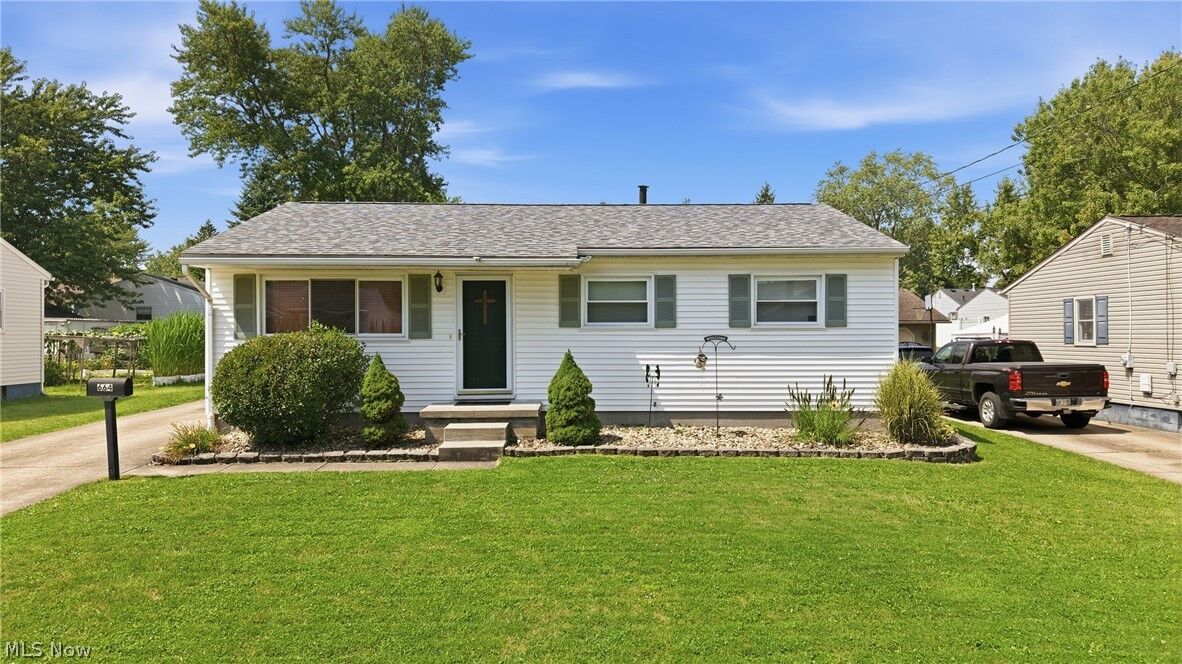 Property Photo:  664 Burdie Drive  OH 44425 