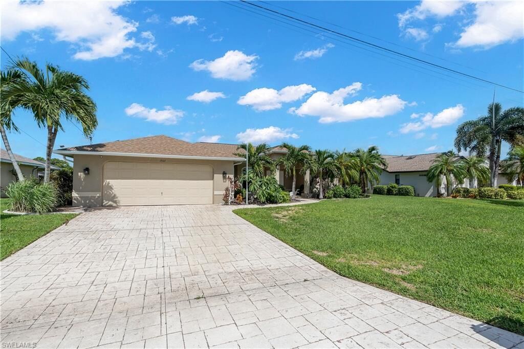 Property Photo:  2602 SE 21st Ave  FL 33904 
