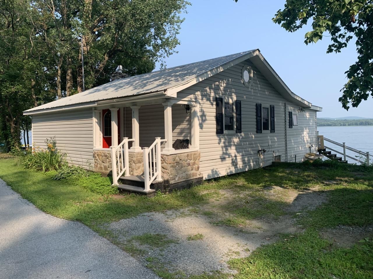 Property Photo: 1187 Hathaway Point Road VT 05478