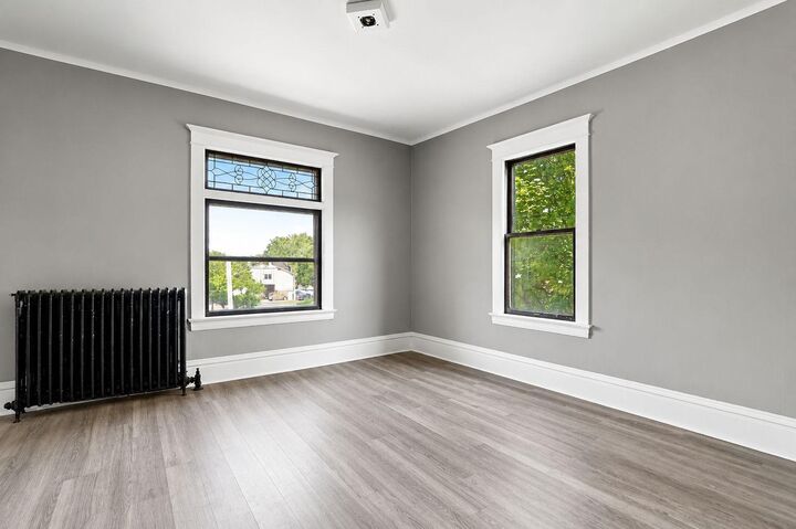 Property Photo:  2401 Harriet Avenue S 3  MN 55405 