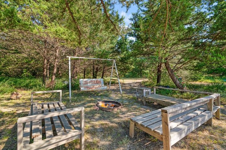 Property Photo:  5464 County Road 12650  TX 75462 