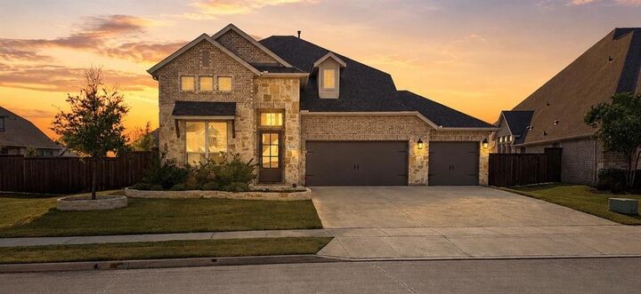 Property Photo:  2116 Roquette Drive  TX 76052 