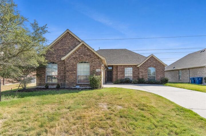 Property Photo: 212 Goldeneye Drive TX 75115