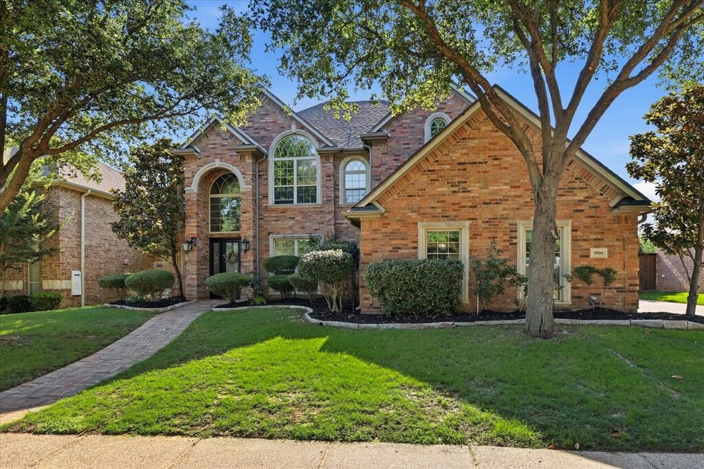 Property Photo: 7908 Country Meadow Drive TX 76182