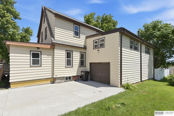 Property Photo: 807 N 49th Street NE 68132