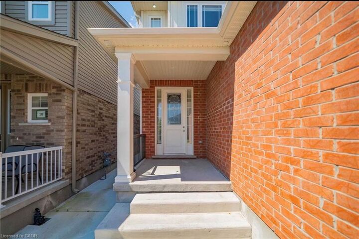 Property Photo:  6 Willowrun Drive  ON N2A 0H5 