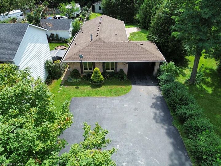 Property Photo: 90 Queensway E ON N3Y 4M6