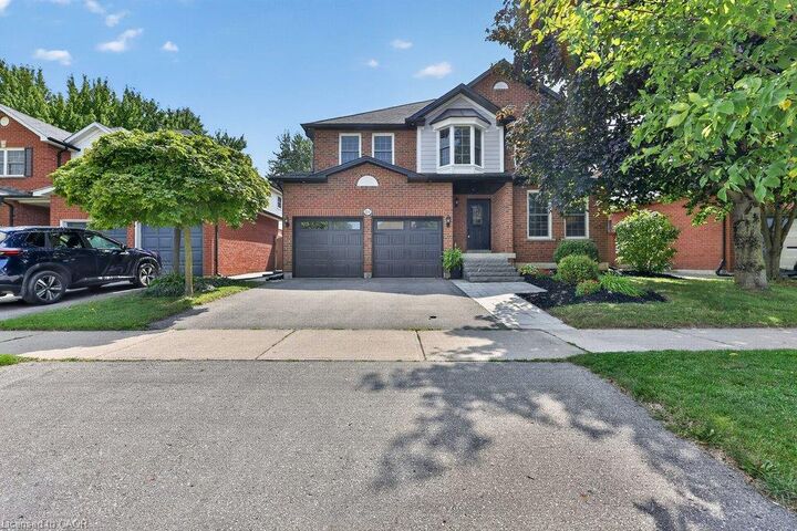 2114 Country Club Drive — photo 1