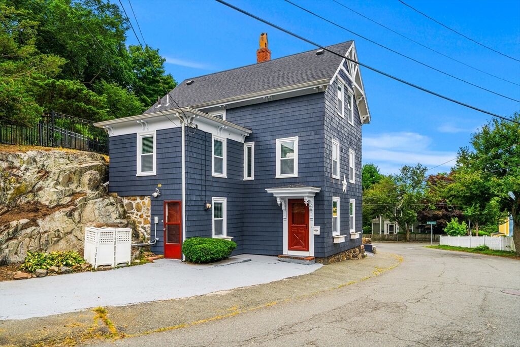 Property Photo:  53 Sewall St  MA 01945 