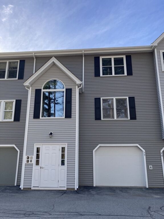 Property Photo:  74 Tennis Plaza Rd 39  MA 01826 