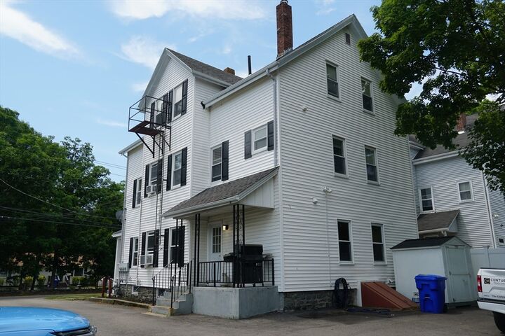 Property Photo:  170 Middleboro Ave 1  MA 02718 