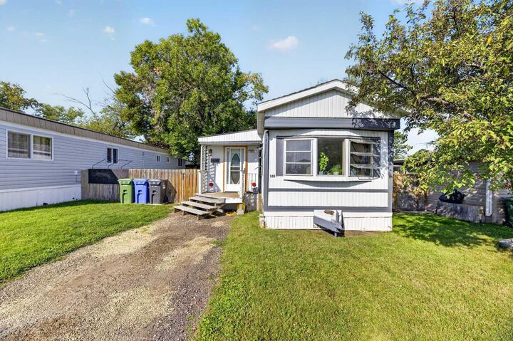 Property Photo: 6834 59 Avenue 308 AB T4P 1C9