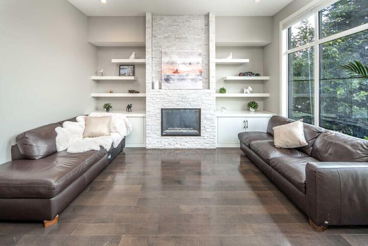 Property Photo: 464 29 Avenue NW AB T2M 4W4