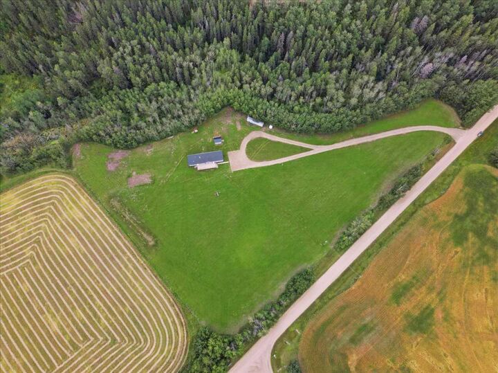1409 Twp Rd 502 — photo 1