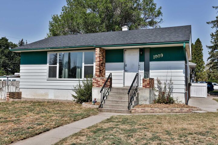 1009 6 Avenue N — photo 1
