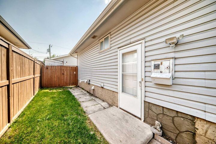 Property Photo: 152 Maranda Close NE AB T2A 3E7