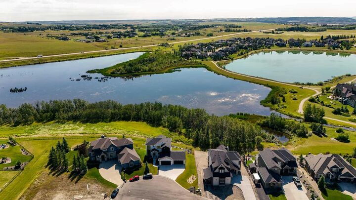 Property Photo: 35 Monterra Cove AB T4C 0G7