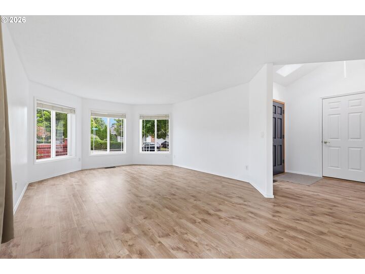Property Photo: 6594 SW Landover Dr OR 97070