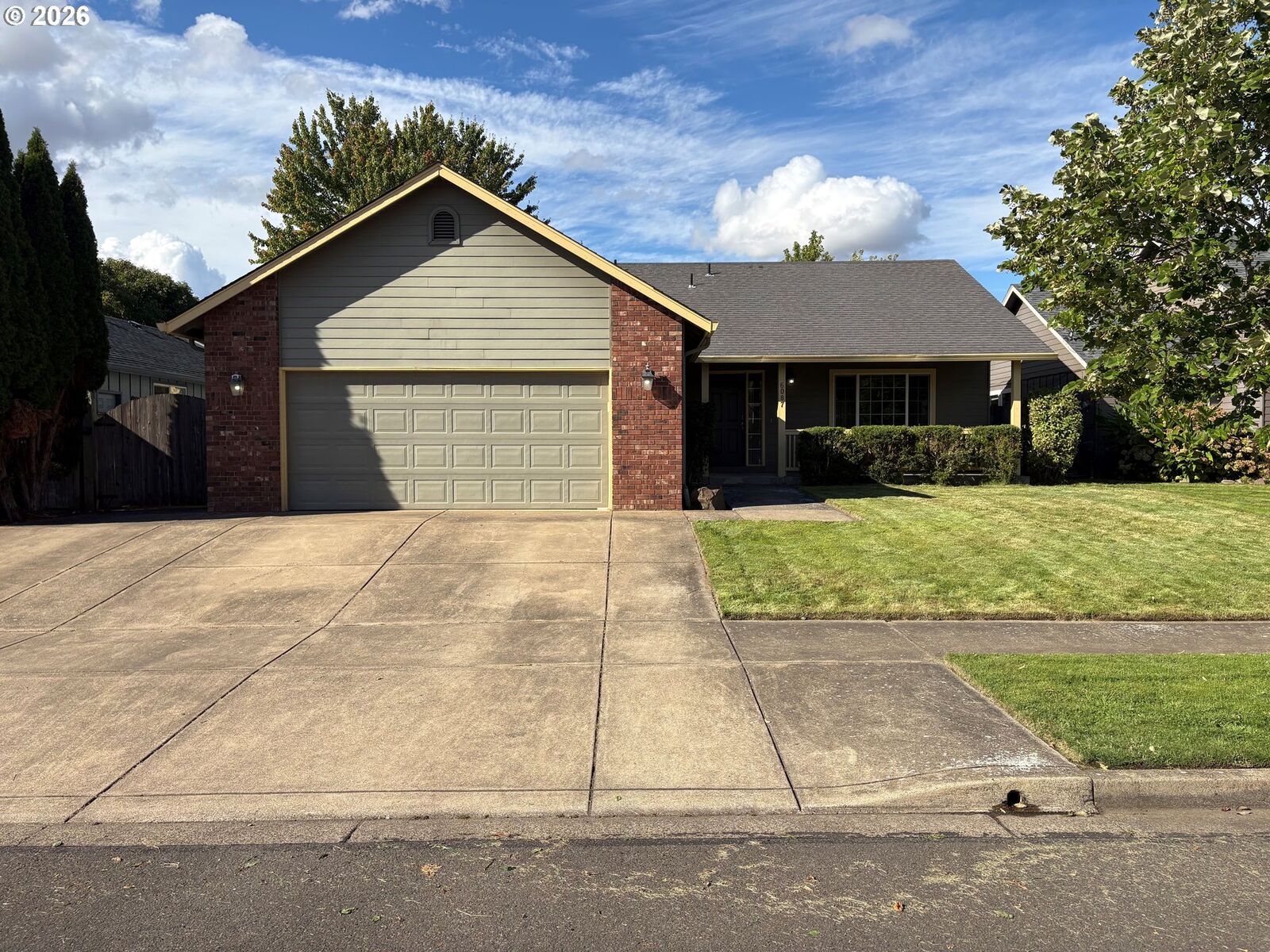 Property Photo:  6087 Geyser Peak Pl  OR 97402 