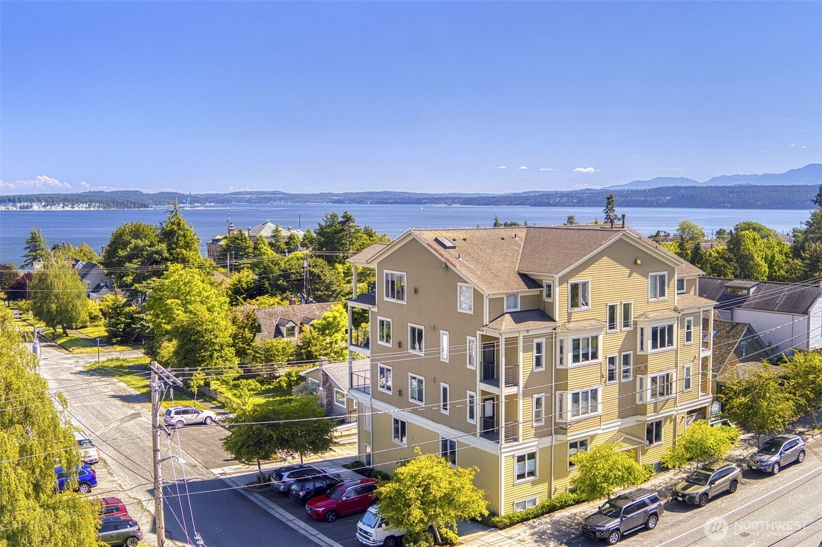 Property Photo: 1215 Lawrence Street 101 WA 98368