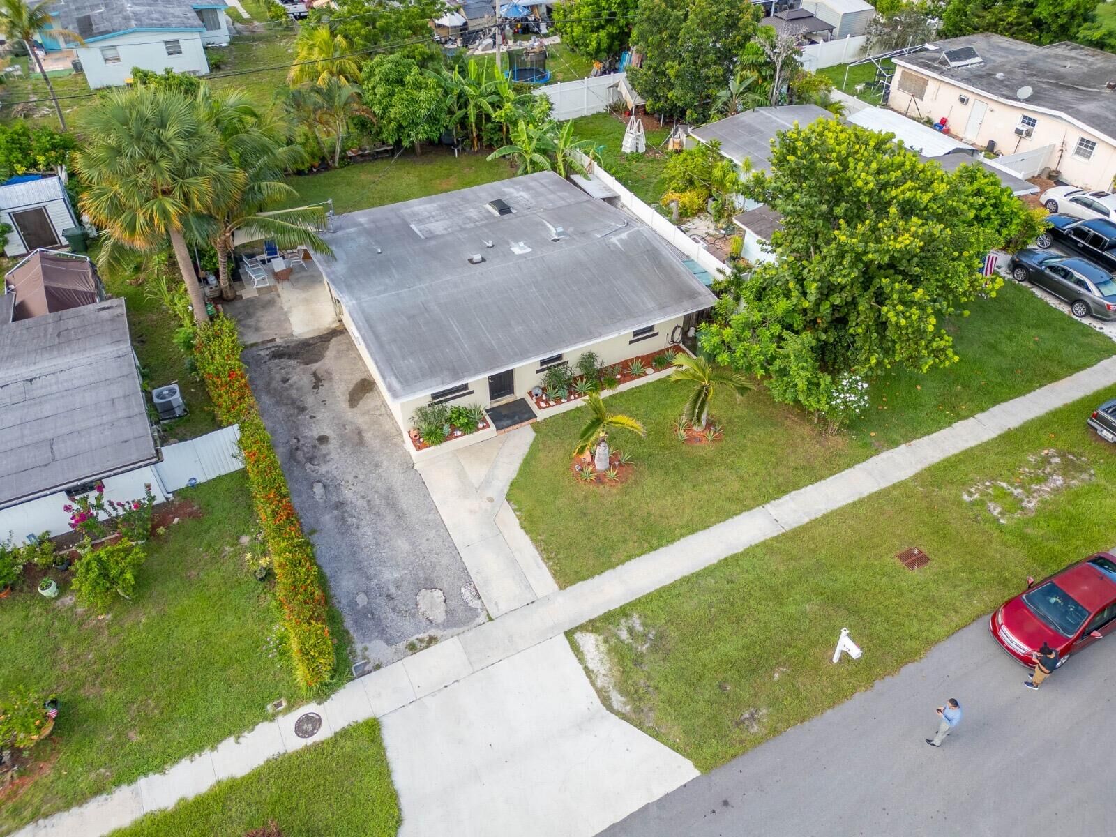 Property Photo:  172 Jamaica Drive  FL 33461 