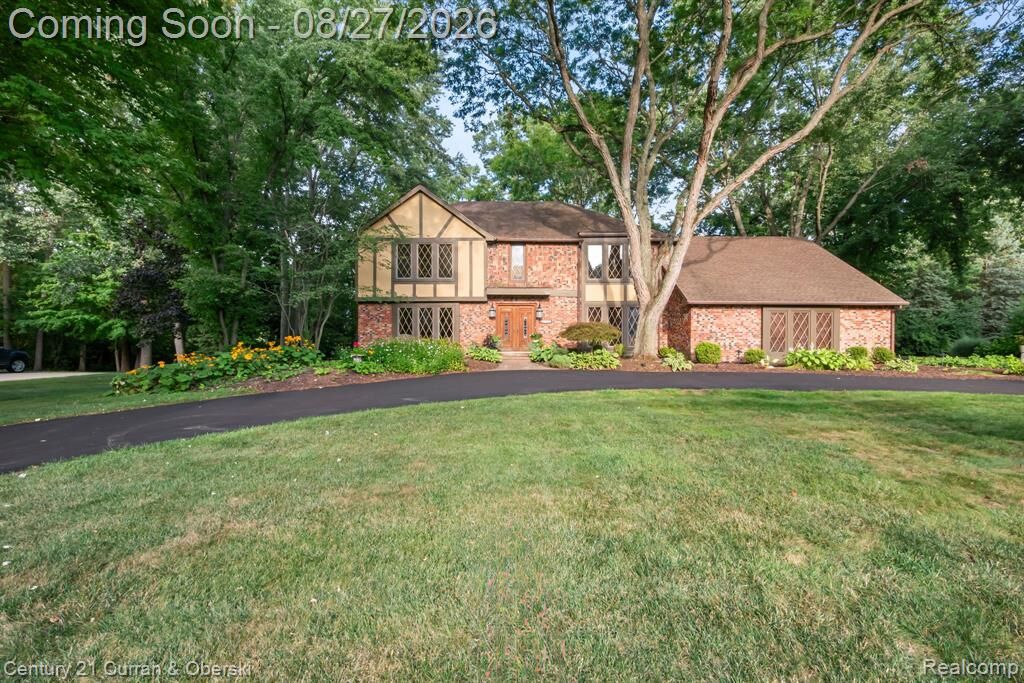 Property Photo:  8890 Northampton Drive  MI 48170 