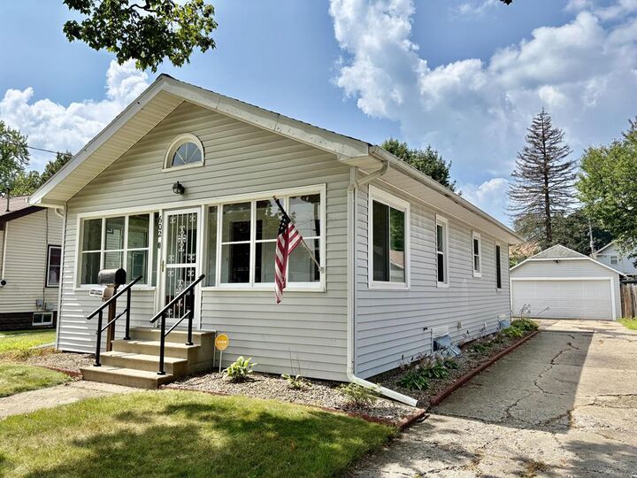 Property Photo: 602 Seventh Street MI 49203