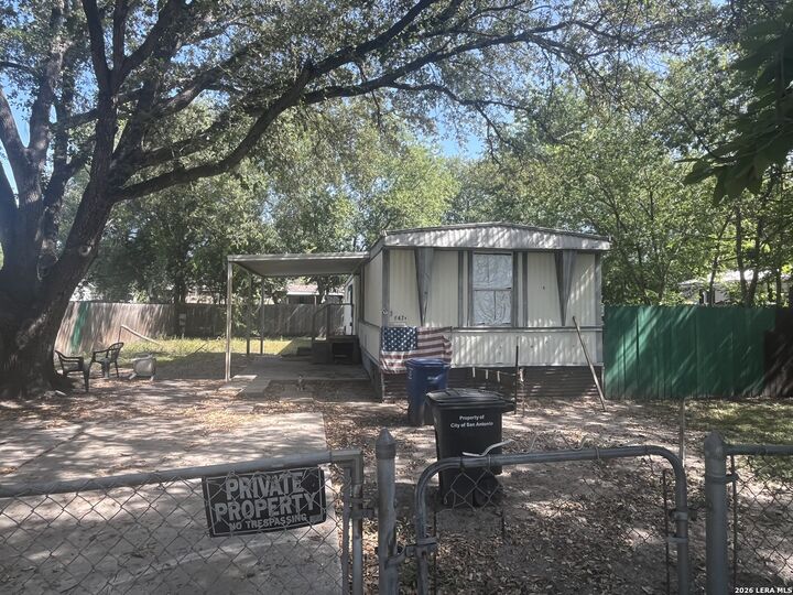 Property Photo:  5471 Elkhunter Trl  TX 78222 