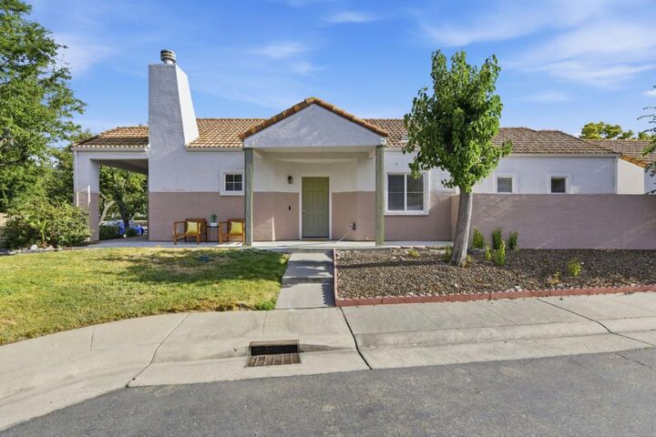 Property Photo:  9113 Haussman Street  CA 95758 